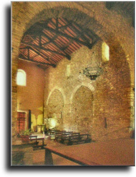 Particolare dell`interno della Badia di Farneta