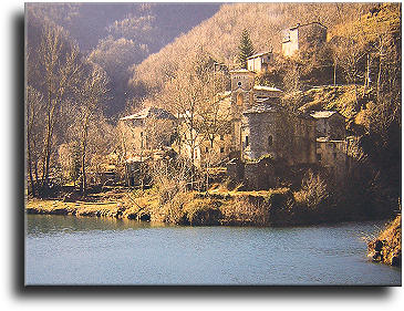 Borgo di Isola Santa