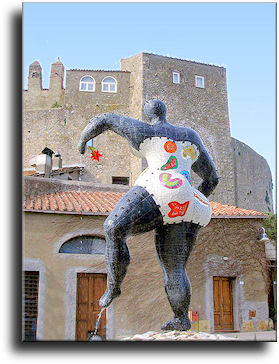 Statua di Niki De Saint Phalle